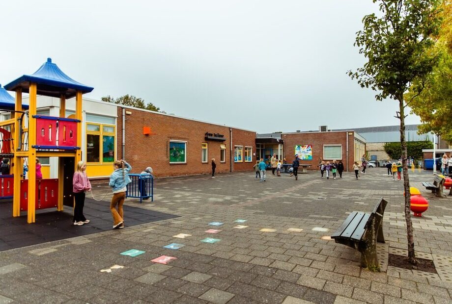 EH-B school
